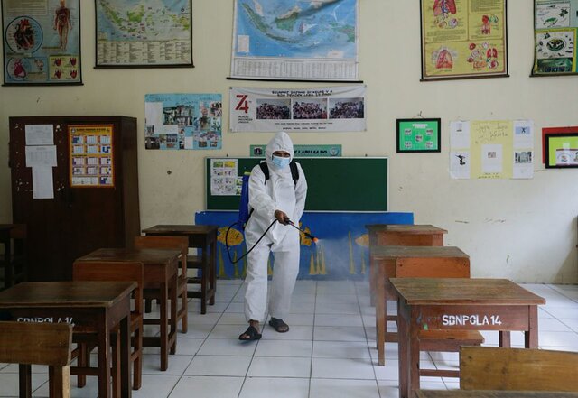 بازگشایی محتاطانه مدارسِ جاکارتا پس از موج شدید کرونا