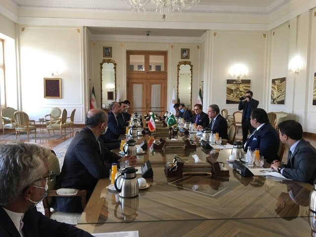 رایزنی وزیران امور خارجه ایران و پاکستان در تهران