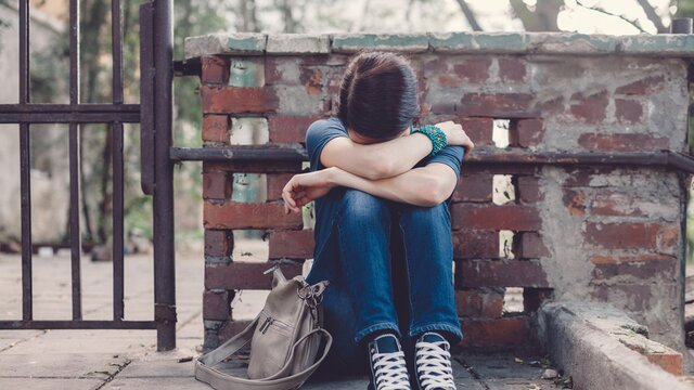 تشدید آسیب های روانیِ نوجوانان با استفاده بیشتر از رسانه های اجتماعی