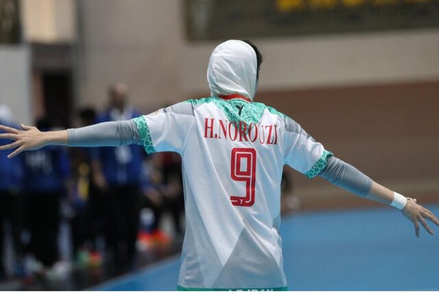نخستین پیروزی هندبالیست‌های ایرانی در مسابقات قهرمانی زنان آسیا