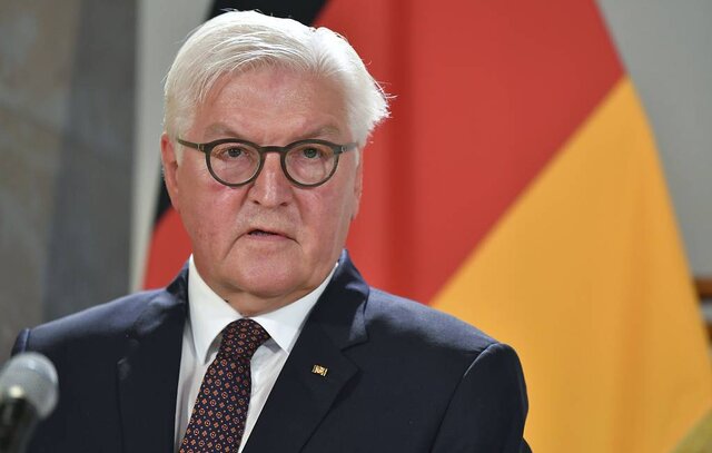 رئیس جمهور آلمان از مرکل خواست فعلا به وظایفش ادامه دهد