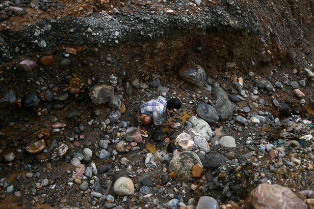رانش زمین در معدن سنگ یشم در میانمار