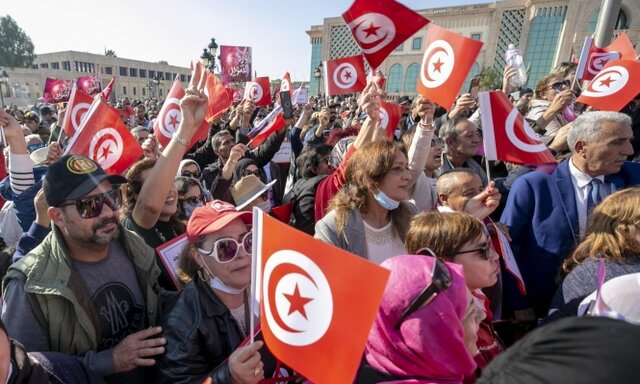 فراخوان احزاب تونسی برای تظاهرات علیه اقدامات فوق العاده رئیس جمهور