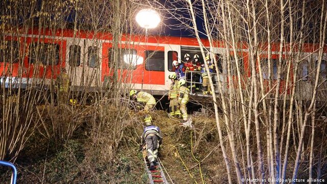 برخورد ۲ قطار در آلمان کشته و مصدوم برجا گذاشت