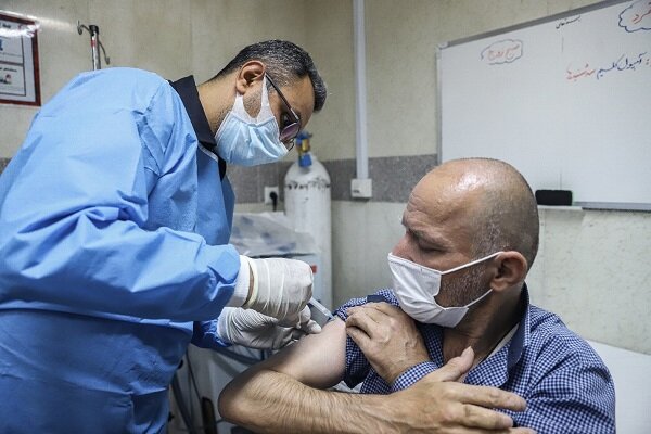 ۲۵ میلیون ایرانی ۳ دوز واکسن کرونا تزریق کرده‌اند