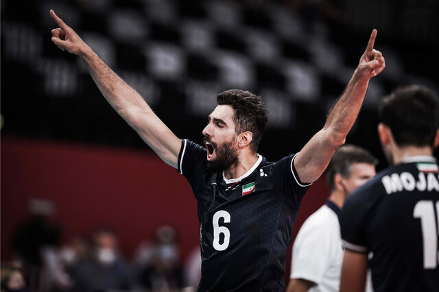 ستاره والیبال به ایران برگشت/ محمد موسوی در تمرین پیکان