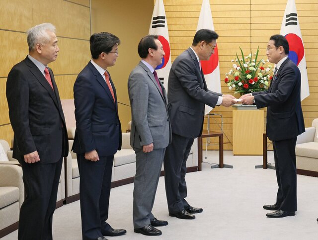 نخست وزیر ژاپن: همکاری با کره جنوبی بیش از پیش ضروری است
