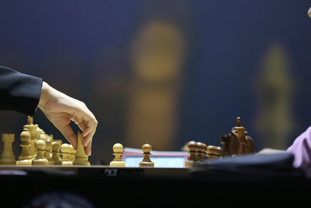 عجیب اما واقعی؛ کاپیتانی تیم ملی شطرنج زنان ایران توسط یک آقا!