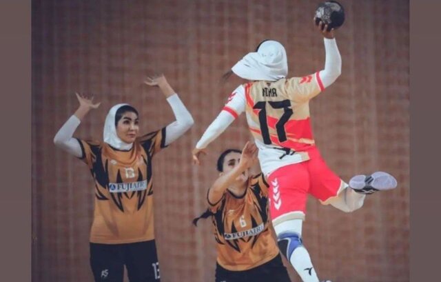 حضور ملی‌پوشان هندبال زنان ایران در لیگ عراق