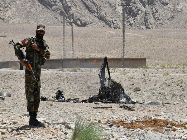 کشته شدن ۳ افسر پلیس در حمله طالبان پاکستان به پاسگاه پلیس پیشاور