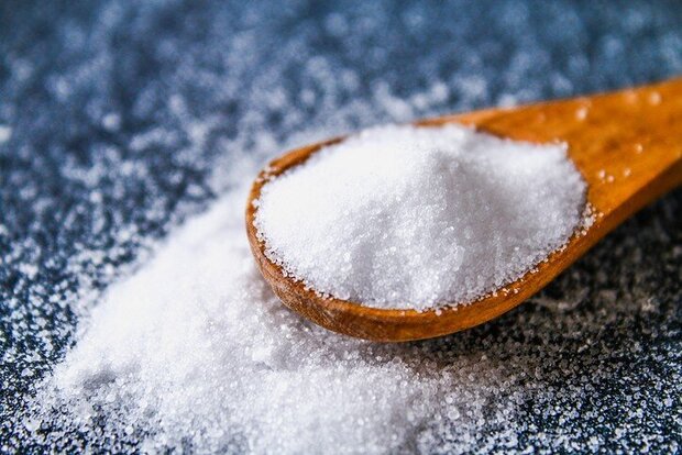 ۱۰۰ تن نمک غیر بهداشتی از یک واحد تولیدی در سمنان کشف شد