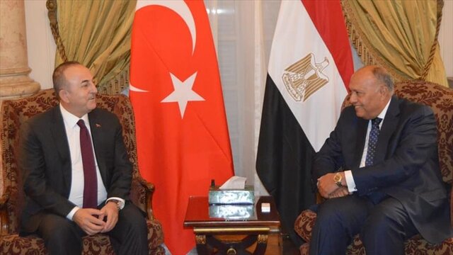 اولین دیدار وزیر خارجه ترکیه و همتای مصری‌اش در قاهره پس از ۱۱ سال