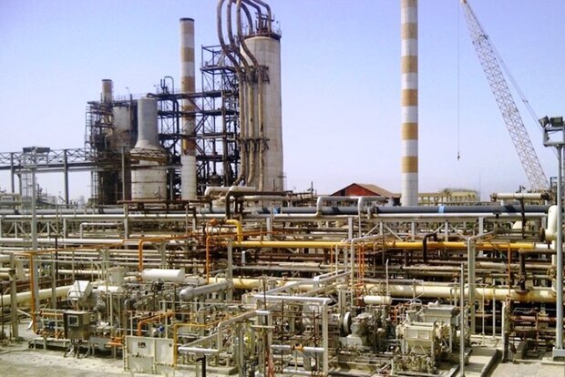صنعت نفت بزرگترین فرصت سرمایه‌گذاری ایران برای توسعه است