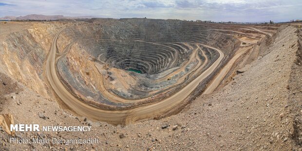 ۲۲۰ معدن استان غیر فعال است/ تامین مالی ۱۰ هزار میلیاردی از بورس