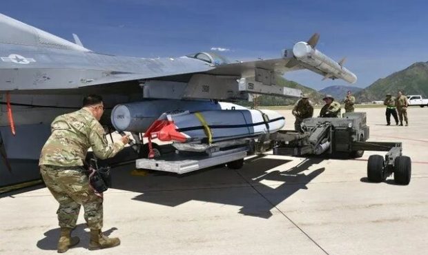 فوربس: بعد از اف-۱۶، به اوکراین موشک کروز بدهید