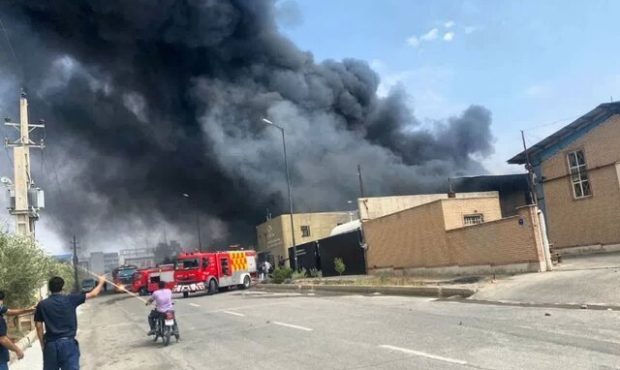 آتش‌سوزی در شهرک صنعتی ایوانکی/ بستری شدن ۵ مصدوم در بیمارستان گرمسار