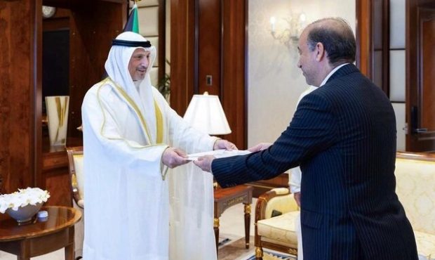 دعوت امیر عبداللهیان از وزیر خارجه کویت برای سفر به ایران