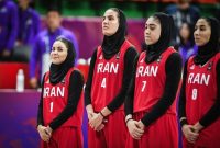 دستبند مشکی زنان بسکتبالیست ایران به یاد شهدای شاه‌چراغ و “ترنم”