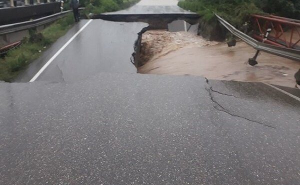 بارش ۲۶۵ میلیمتری در آستارا/ تخریب پل سیبلی و آبگرفتگی روستاهای لوندویل