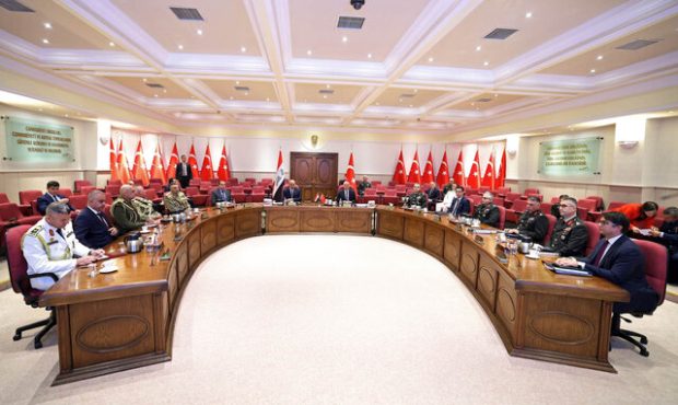 مبارزه با تروریسم و امنیت مرزی؛ محور دیدار وزیران دفاع ترکیه و عراق