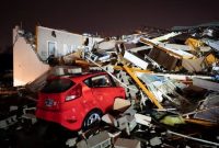 طوفان و گردباد در «تنسیِ» آمریکا قربانی گرفت
