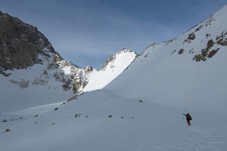 سرما، جان یک کوهنورد را در ارتفاعات دارآباد گرفت