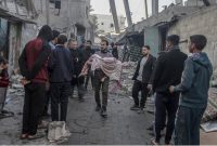 بمباران مجتمع مسکونی در جنوب غزه/ هلاکت افسر صهیونیست/ شهادت یک خبرنگار دیگر