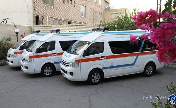 اهدای ۳ آمبولانس‌ آفرود به ایران برای پناهندگان افغان