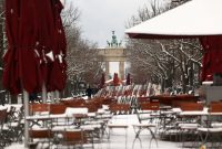 بارش شدید برف زندگی مردم را در آلمان مختل کرد