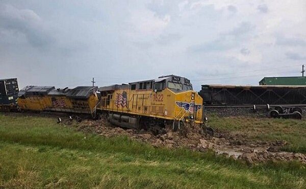 خروج قطار حامل مواد سمی از ریل در آرکانزاس