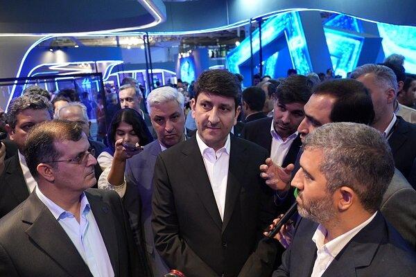 وزیر ارتباطات از تازه‌ترین دستاوردهای فناوران داخلی بازدید کرد