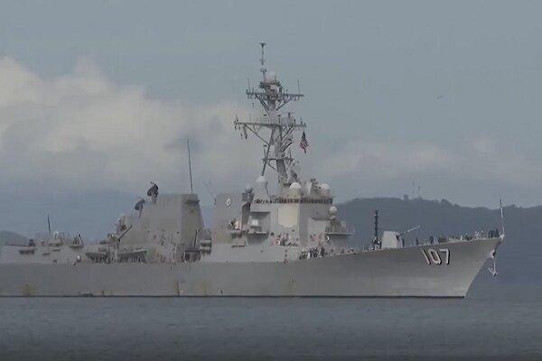 ناو جنگی آمریکا نزدیک سواحل ونزوئلا پهلو گرفت+ فیلم