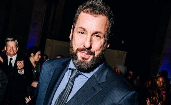 آدام سندلر از جشنواره سانتا باربارا جایزه استاد مدرن را میگیرد آدام سندلر از جشنواره سانتا باربارا جایزه استاد مدرن را میگیرد