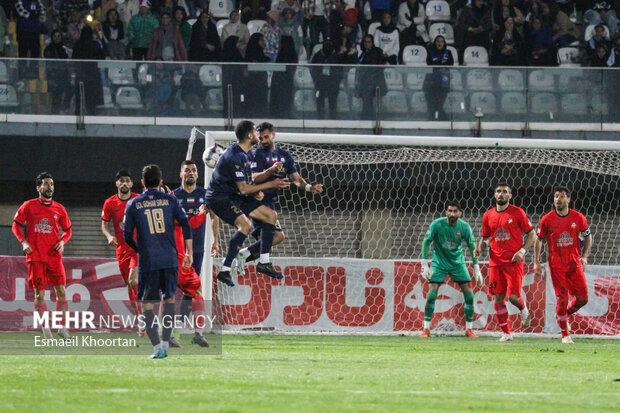 گل گهر به دنبال بازگشت به صدر/ تراکتور در اندیشه حضور در جمع مدعیان گل گهر به دنبال بازگشت به صدر/ تراکتور در اندیشه حضور در جمع مدعیان