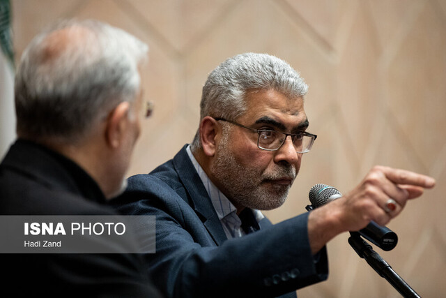 صمصامی:
سیاستهای ارزی غلط، سفره مردم را هدف قرار داد