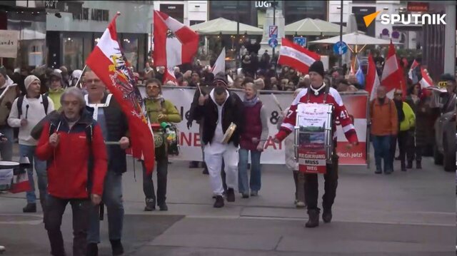 فریاد معترضان در وین علیه ناتو+فیلم