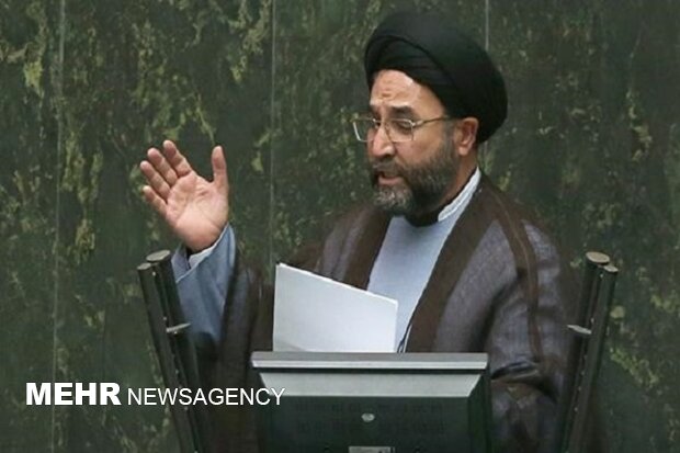 ذاکر: سپاه گرهگشای مشکلات اقتصادی کشور است ذاکر: سپاه گرهگشای مشکلات اقتصادی کشور است