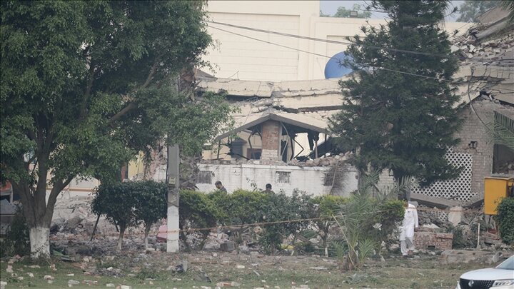 ۲ کشته و ۱۳ زخمی به دلیل ریزش ساختمان در غرب هند