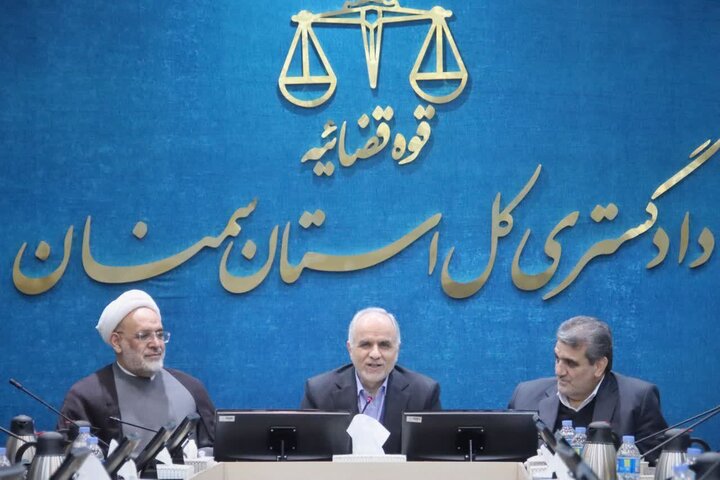 خنثی سازی تحریم ها با تلاش مستمر مسئولان؛ حفظ سرمایه اجتماعی ضروری است خنثی سازی تحریم ها با تلاش مستمر مسئولان؛ حفظ سرمایه اجتماعی ضروری است