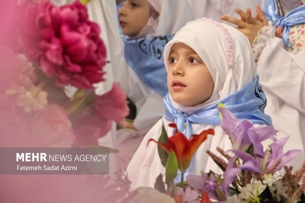 بزرگ‌ترین جشن تکلیف دختران نومکلف در تهران برگزار شد