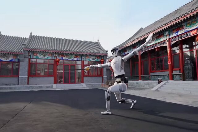 رقص شمشیر خیره‌کننده ربات انسان‌نمای چینی