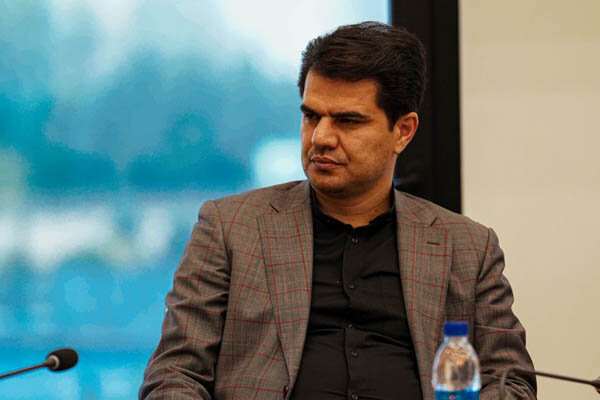 حمید عزیزی: ایران امروز یک شیر بیدار است