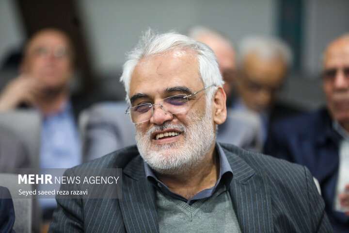 مستند زندگی شهید دکتر محمدمهدی طهرانچی در شیراز روی پرده میرود مستند زندگی شهید دکتر محمدمهدی طهرانچی در شیراز روی پرده میرود